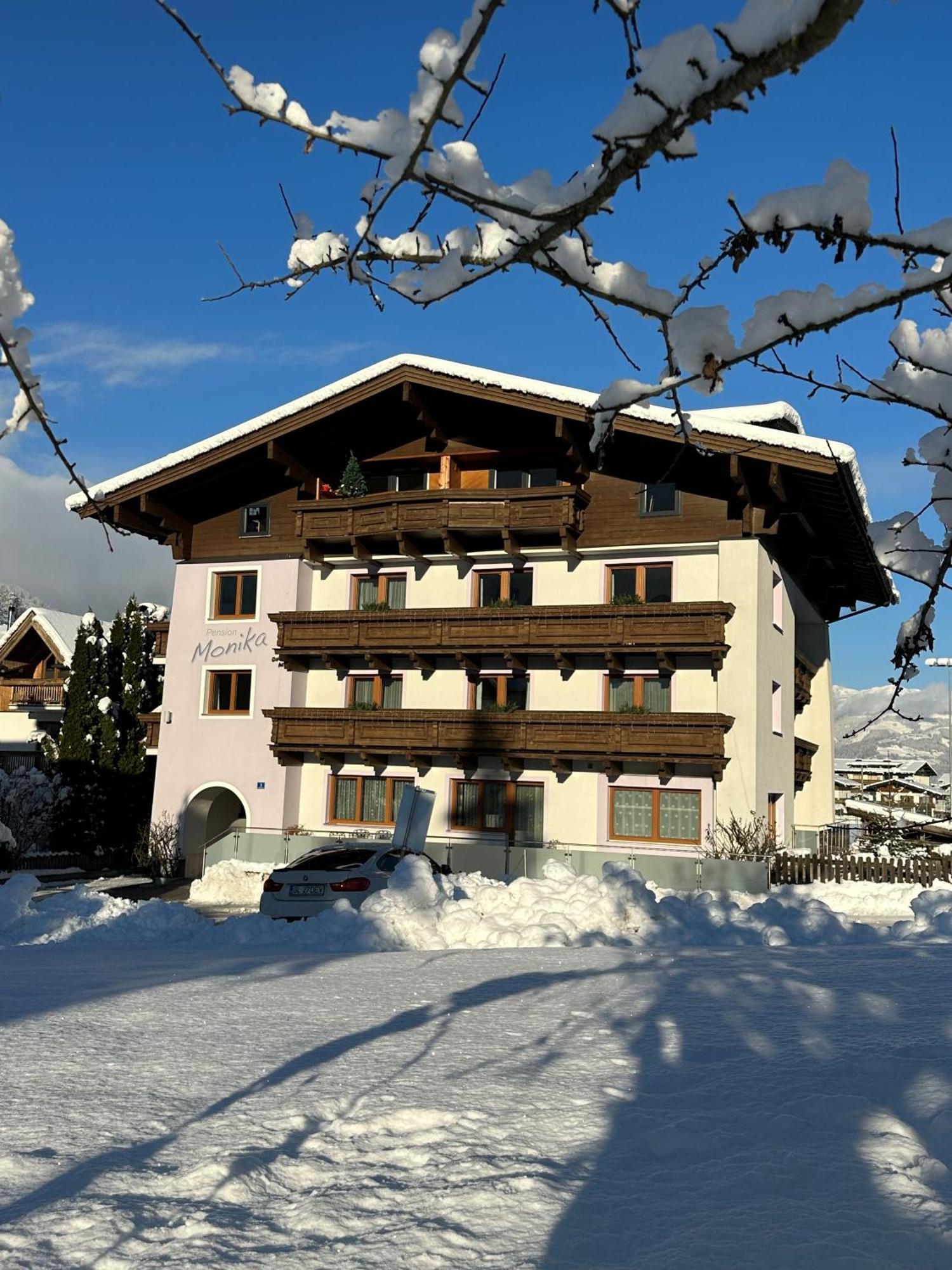 Pension Monika - Kaprun Bagian luar foto